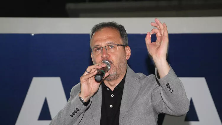 Bakan Kasapoğlu Selendi ve Kula İlçelerinde Vatandaşlara Hitap Etti. Kasapoğlu Manisa'da Seslendi Gençlik ve Spor Bakanı, AK Parti İzmir Milletvekili Dr. Mehmet Muharrem Kasapoğlu Manisa'da konuşma yaptı. Kasapoğlu Selendi ilçesinde sabah saatlerindeki programda Manisa’ lı vatandaşlara seslendi. Devamında Kasapoğlu atlı cirit takımı ile vatandaşlarla bira araya geldi. Devamında Ak Parti İlçe Teşkilatı önünde vatandaşlara hitap etti