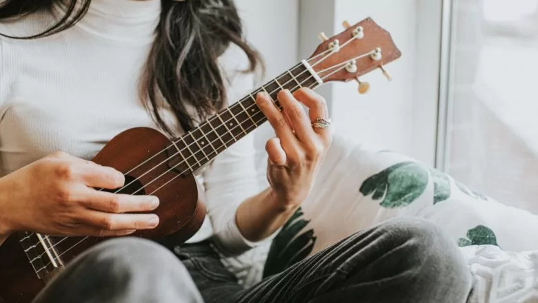 Ukulele Nedir? Nasıl Çalınır?