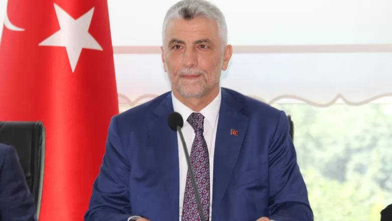 Bakan Bolat Duyurdu ! AB İle Ticarette Yeni Diyalog Dönemi Başlıyor. Ticaret Bakanı Ömer Bolat, Avrupa Komisyonunun Ticaretten Sorumlu Başkan Yardımcısı Valdis Dombrovskis ile görüştü. Türkiye ile Avrupa Birliği (AB) arasında ticari ilişkiler gündeme geldi.