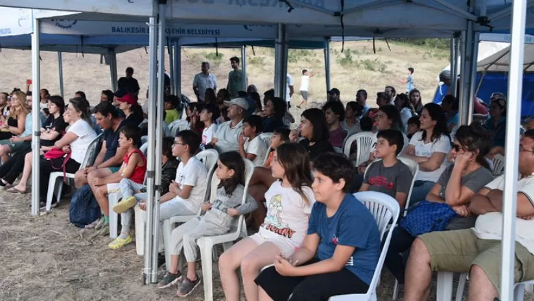 Balıkesir'de "2'inci Sındırgı Gökyüzü Gözlem Şenliği" Başladı