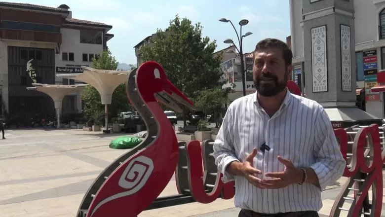 Göç Yolculuğu Yapan Leylekler Balıkesir'de