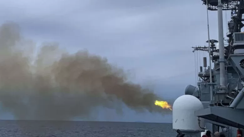 Rus Savaş Gemisi Karadeniz’deki Gemiye Uyarı Ateşi Açtı